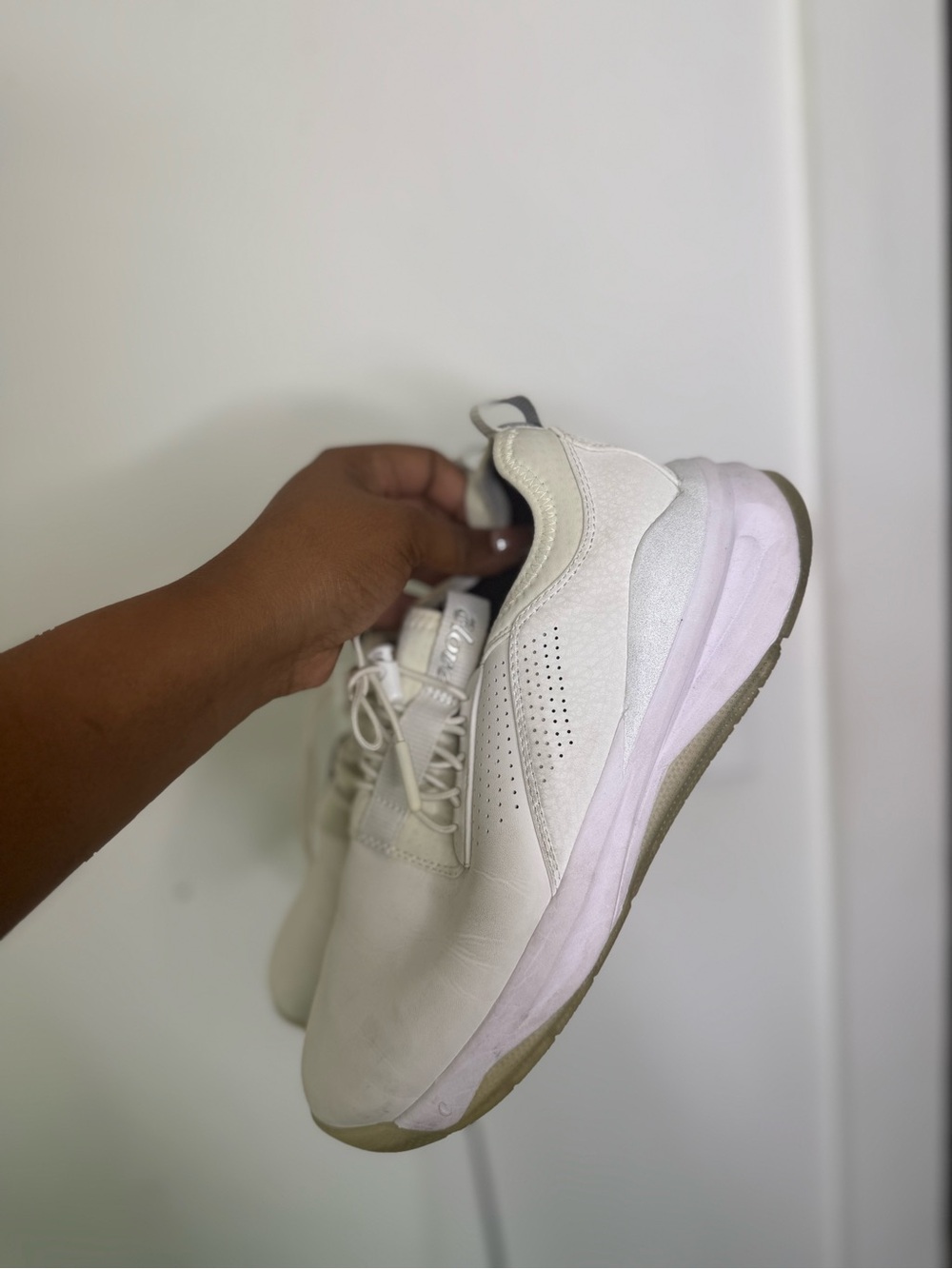 Clove Women's Athletic Sneakers in Off-White